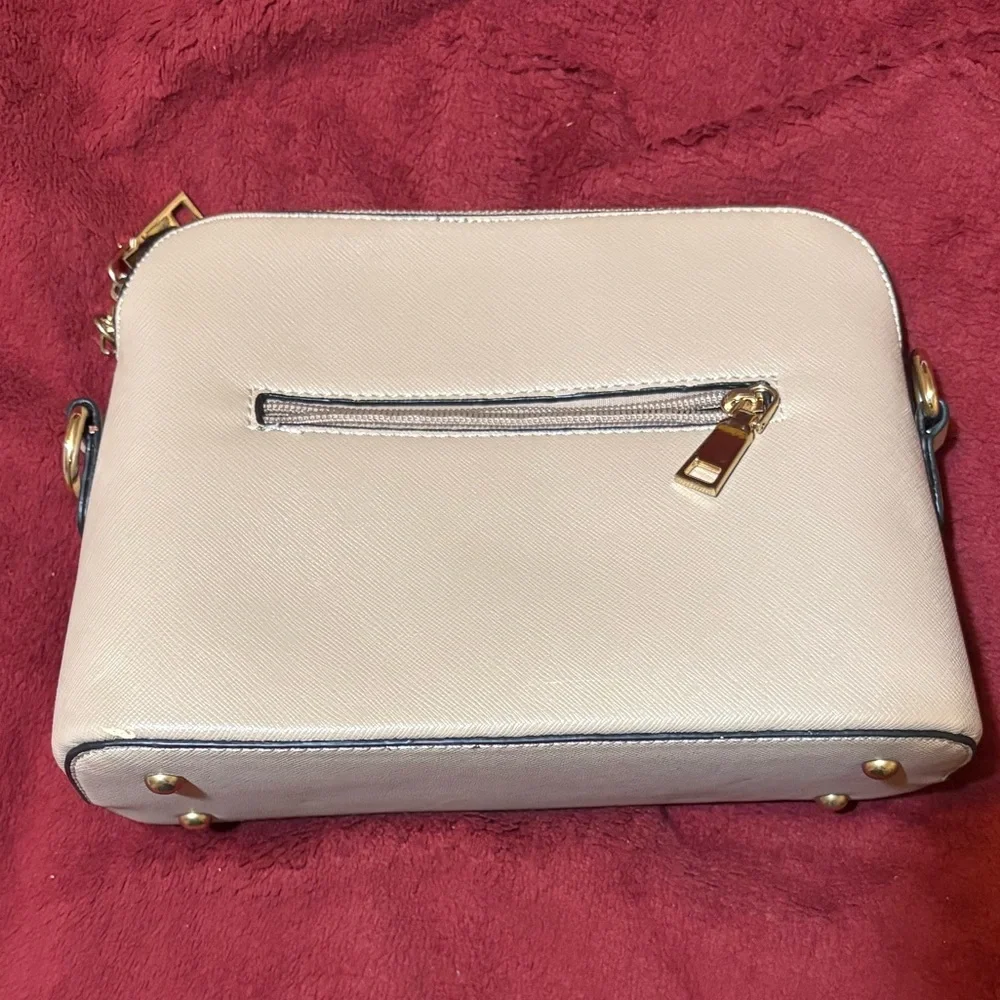Kate Spade Zipper Crossbody in Nude Leather! - Picture 2 of 3
